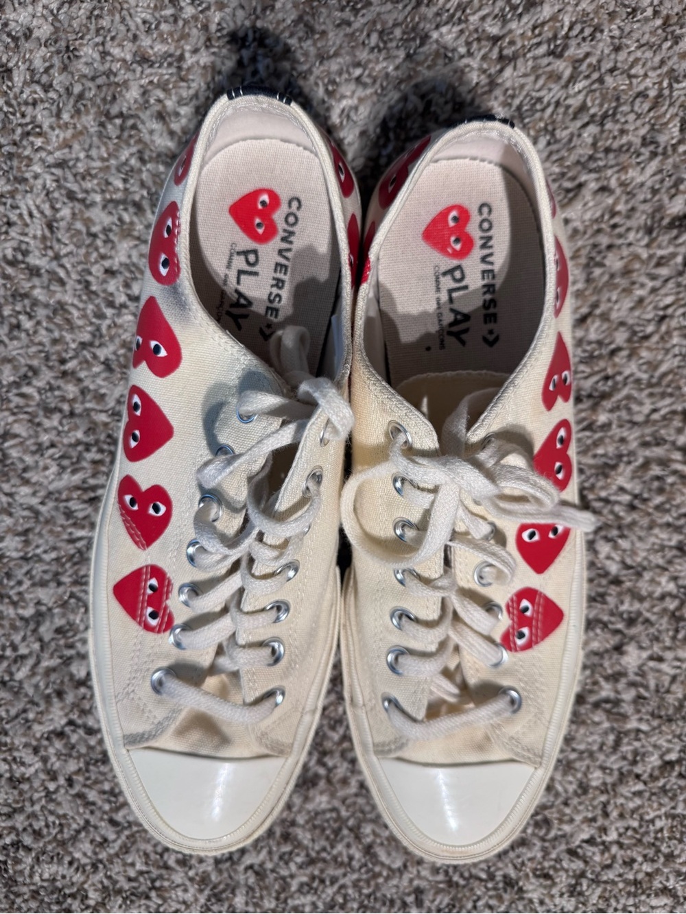 Converse PLAY Chuck Taylor Low Top Sneakers - Cream with Red Hearts